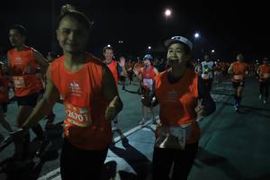BIB: 007, 26701
                            <button type="button" onclick="openModal(10598225)" class="btn btn-primary btn-sm float-right btn-popup" data-toggle="modal" data-target=".modal-high-quality">
                        <i class="fas fa-shopping-cart"></i> Add to Cart
                    </button>
                                            <button type="button" onclick="isThisMe(10598225, true)" class="btn btn-success btn-sm float-right btn-popup btn-isme hidden" data-toggle="tooltip" data-placement="bottom" title="นี่คือรูปของคุณใช่ไหม คลิกที่นี่เพื่อเอาเข้าอัลบั้ม">
                        <i class="fas fa-plus"></i> Add to album
                    </button>
                    <button type="button" onclick="isThisMe(10598225, false)" class="btn btn-warning btn-sm float-right btn-popup btn-isnotme hidden">
                        <i class="fas fa-ban"></i> Remove from album
                    </button>